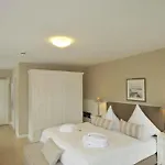 Hotel Ostseebad Strandhotel Mit Sauna By Belvilla 4*