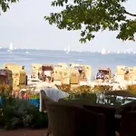Отель Ostseebad Strandhotel Mit Sauna By Belvilla 4*