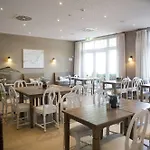 ホテル Ostseebad Strandhotel Mit Sauna By Belvilla