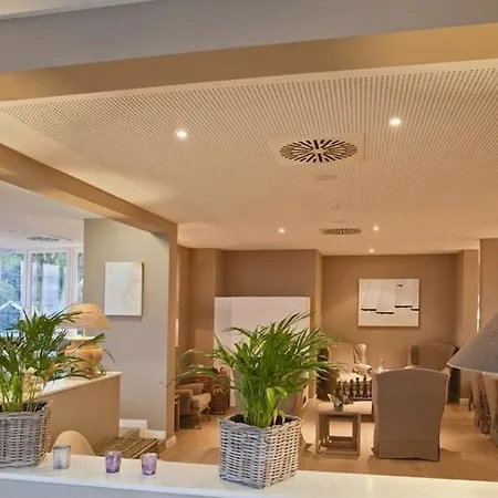 Hotel Strandhotel Seeblick, Ostseebad 4*