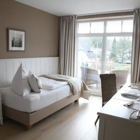 Strandhotel Seeblick, Ostseebad