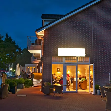 Ostseebad Strandhotel Mit Sauna By Belvilla ホテル