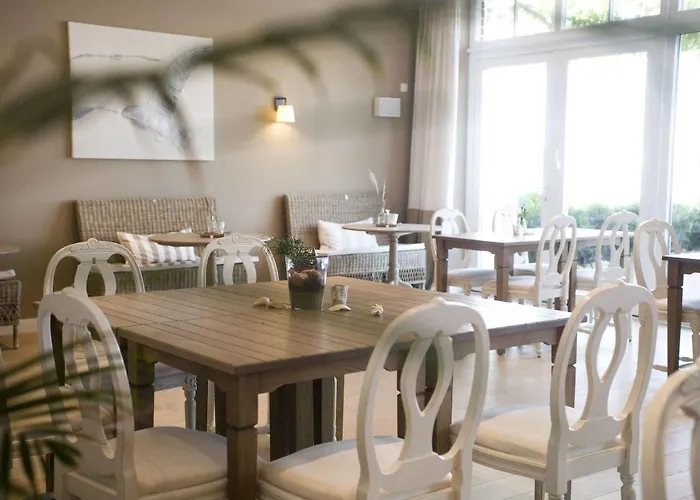 Ostseebad Strandhotel Mit Sauna By Belvilla 4* Heikendorf